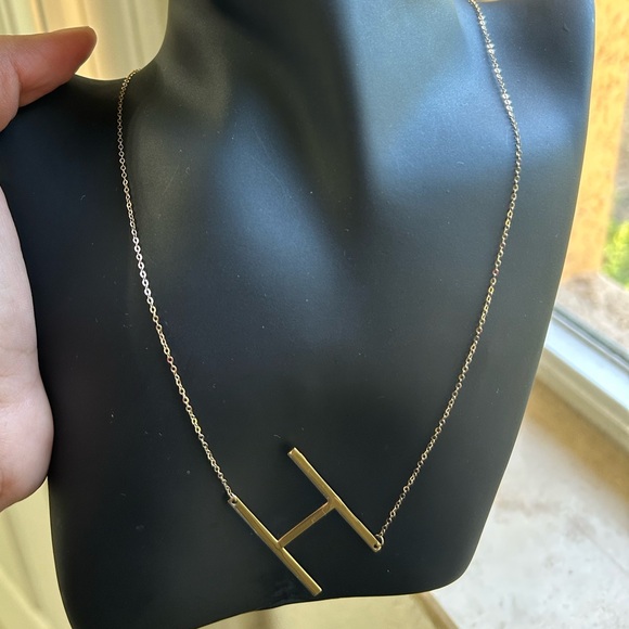 Jewelry - SALE‼️ 18 KARAT REAL GOLD H initial necklace 18 inches
